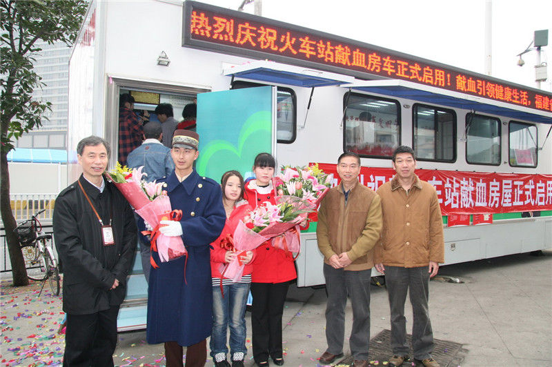 獻(xiàn)血房車投入使用需要注意什么呢？02